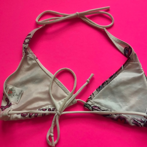 *SOLD ON DEPOP* Ed Hardy Triangle Bikini Top - Picture 2 of 4